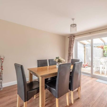 3-Bed Family Home With Parking & Large Garden Windsor Exteriör bild